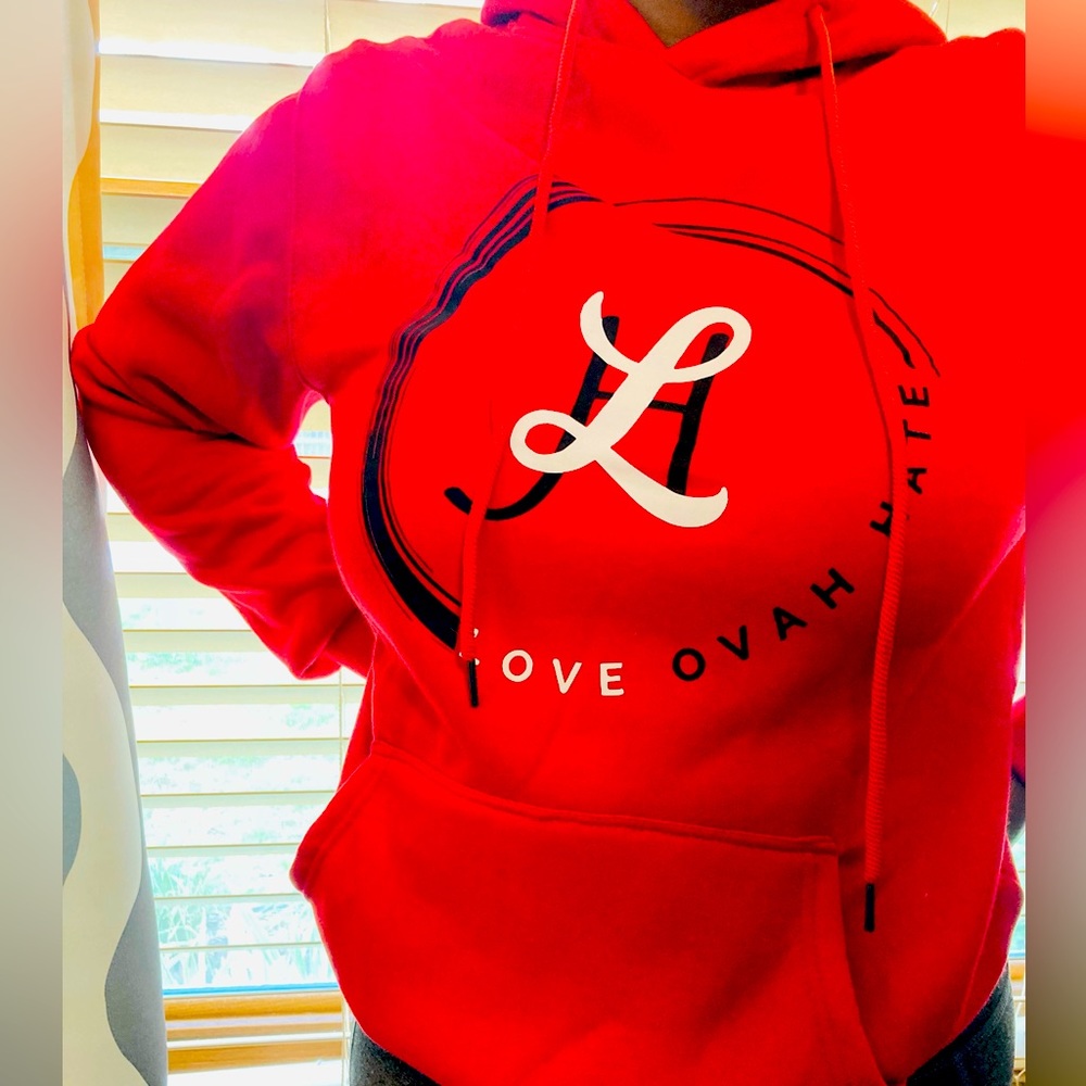 Something the World needs more of...
LOVE OVAH HATE ❤️